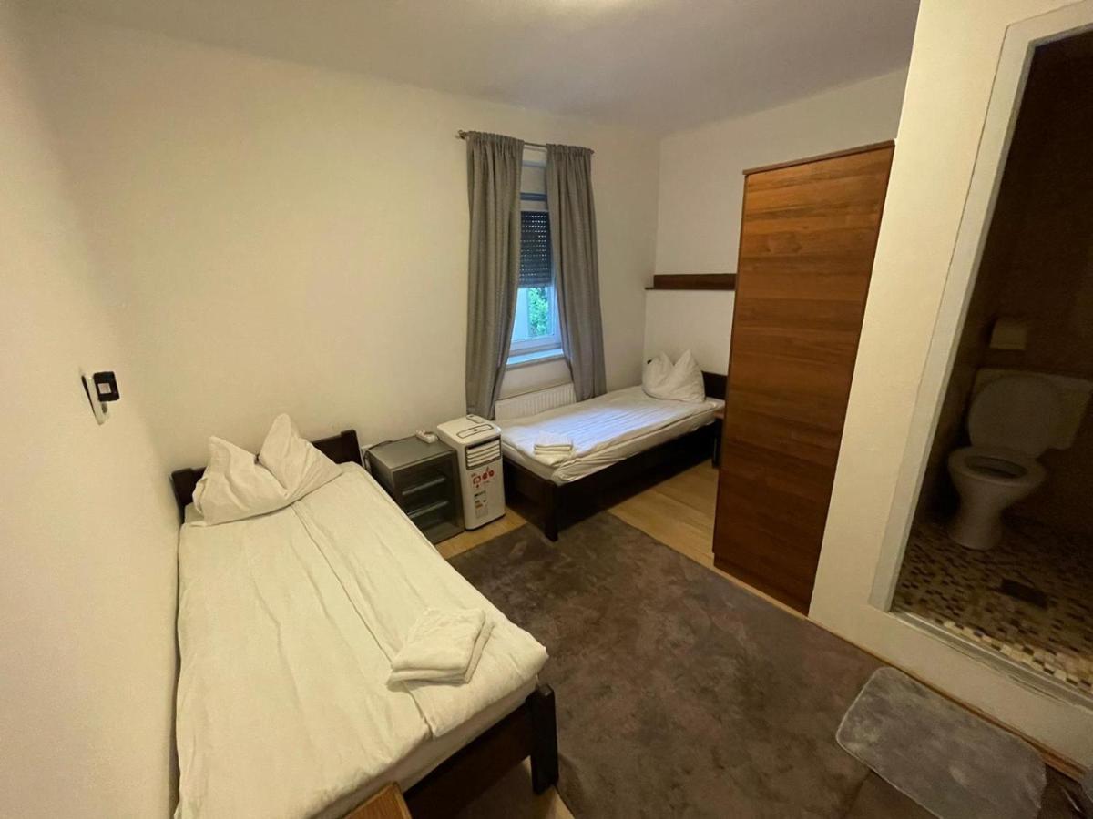 451 Rooms Graz Exterior photo