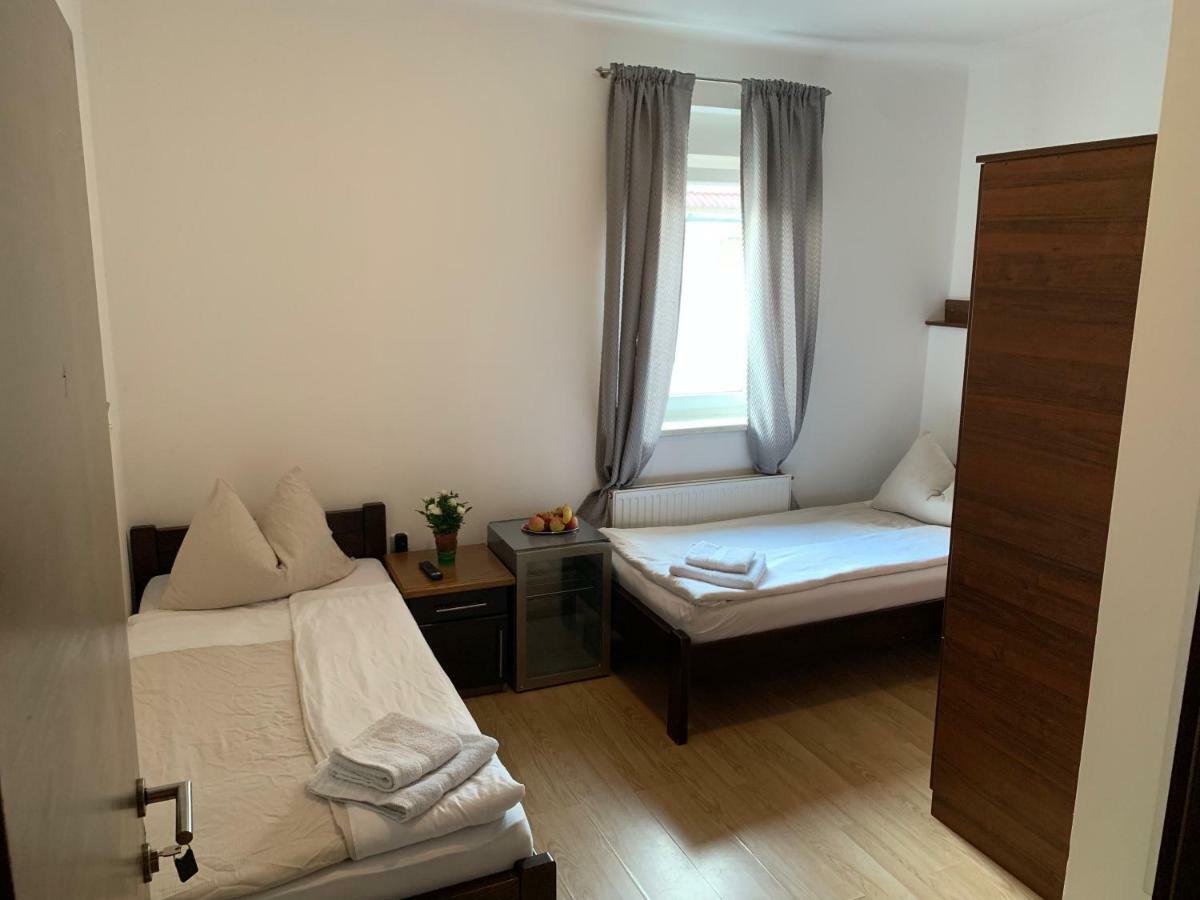 451 Rooms Graz Exterior photo